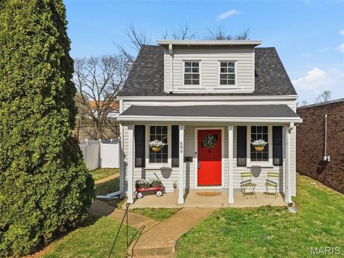 609 S 4th St, Saint Charles, MO, 63301-3424 | Card Image