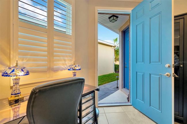 Private Entry to In-Law Suite | Image 43