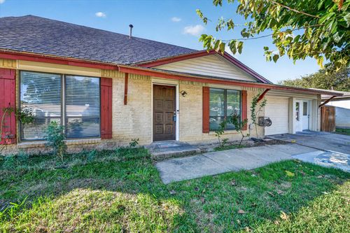 1302 Shelmar Dr, Arlington, TX, 76014-1462 | Card Image