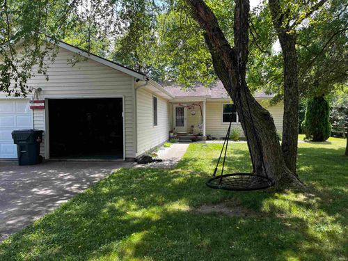 416 E Bragg Ave, Upland, IN, 46989-8100 | Card Image