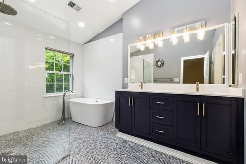 49 Inkberry Cir, GAITHERSBURG, MD, 20877-3550 | Card Image