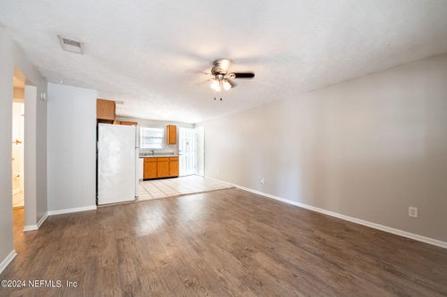1016 2nd St S, JACKSONVILLE BEACH, FL, 32250-6510 | Card Image