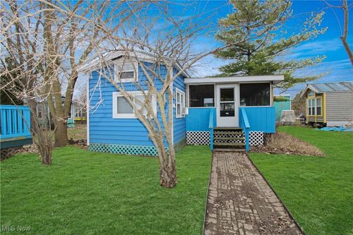 40-1233 Fox Rd, Middle Bass, OH, 43446-8100 | Card Image