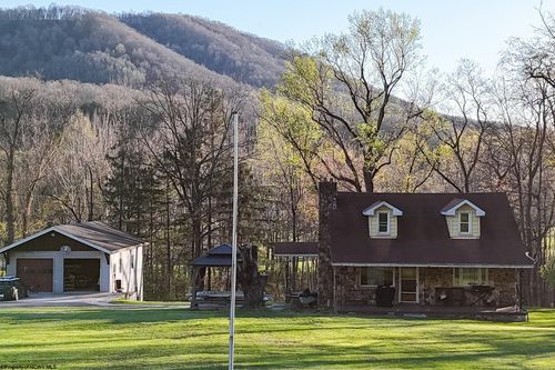 48 Bowhunter Way, Parsons, WV, 26287-8145 | Card Image