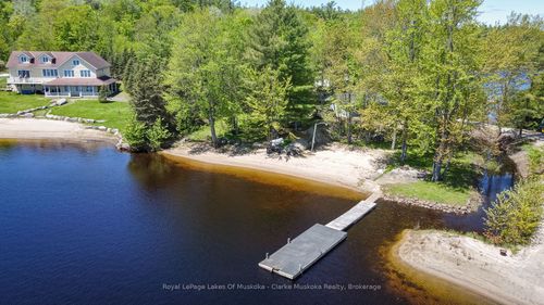 525 Hiawatha Rd, Port Severn, ON, L0K1S0 | Card Image