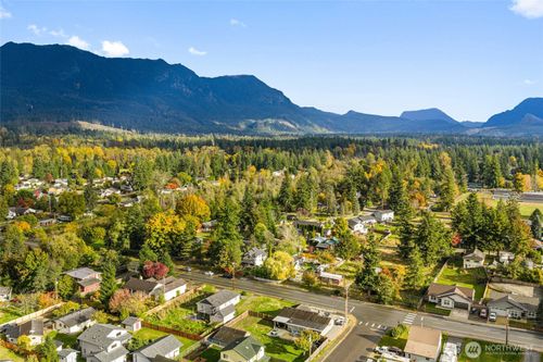 314 1st St, Gold Bar, WA, 98251-9010 | Card Image