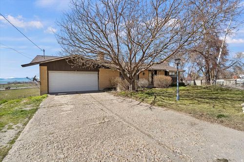 570 S Main St, Willard, UT, 84340-9628 | Card Image