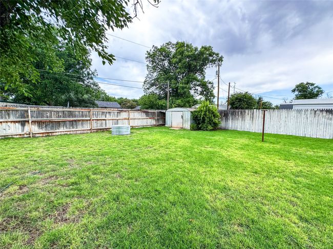 1001 N Avenue H, House other with 3 bedrooms, 3 bathrooms and null parking in Haskell TX | Image 38