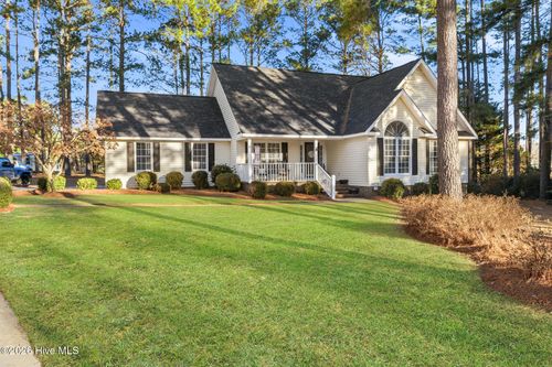 12661 Doe Cir, Laurinburg, NC, 28352-8032 | Card Image