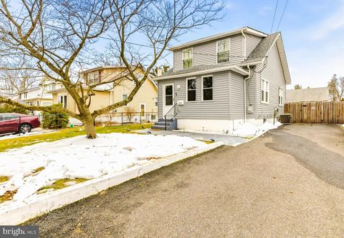 313 Woodbury Lake Dr, DEPTFORD, NJ, 08096-2841 | Card Image