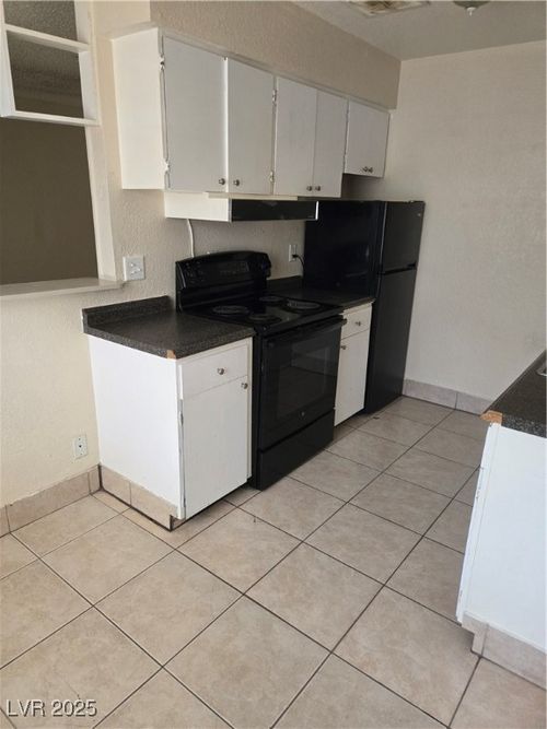 b-521 N Decatur Blvd, Las Vegas, NV, 89107-1945 | Card Image