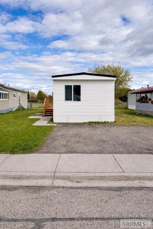 55-275 W Oak Street, Shelley, ID, 83274 | Card Image