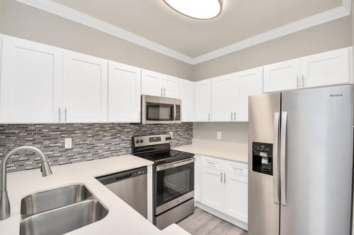 unit-143-2222 Maroneal St, Houston, TX, 77030-3238 | Card Image
