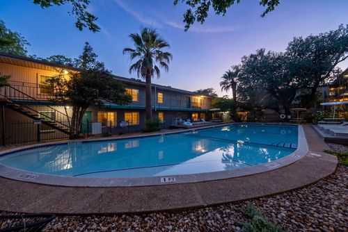 109-300 Crockett St, Austin, TX, 78704-5103 | Card Image