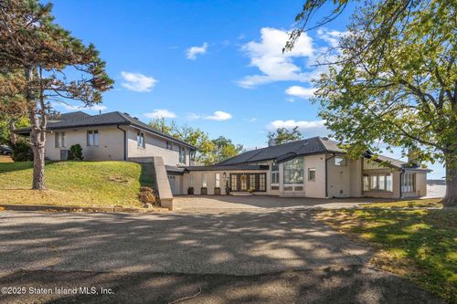 2 Wards Point Ave, Staten Island, NY, 10307-1536 | Card Image