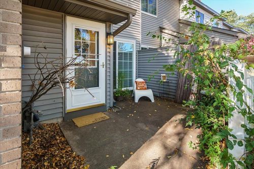 apt-3-10005 Russell Ave N, Brooklyn Park, MN, 55444-1046 | Card Image