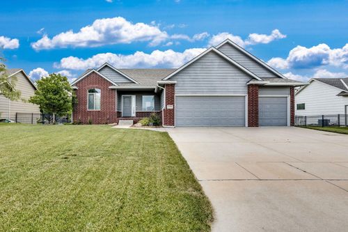 2730 N Woodridge St, Wichita, KS, 67226-4552 | Card Image