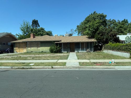 1021 E Cortland Avenue, Fresno, CA, 93704 | Card Image