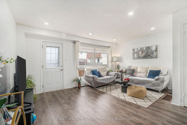 A - 85 Seyton Dr, Condo with 3 bedrooms, 2 bathrooms and 1 parking in Nepean ON | Image 7