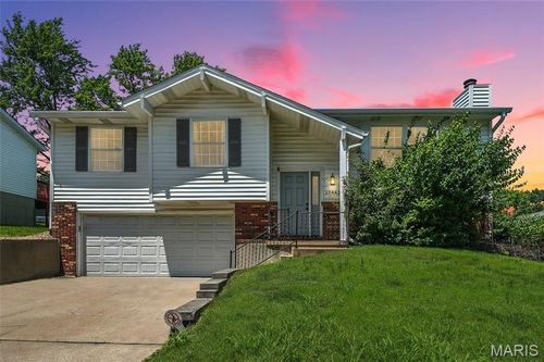 12443 Marine Ave, Maryland Heights, MO, 63043-3633 | Card Image