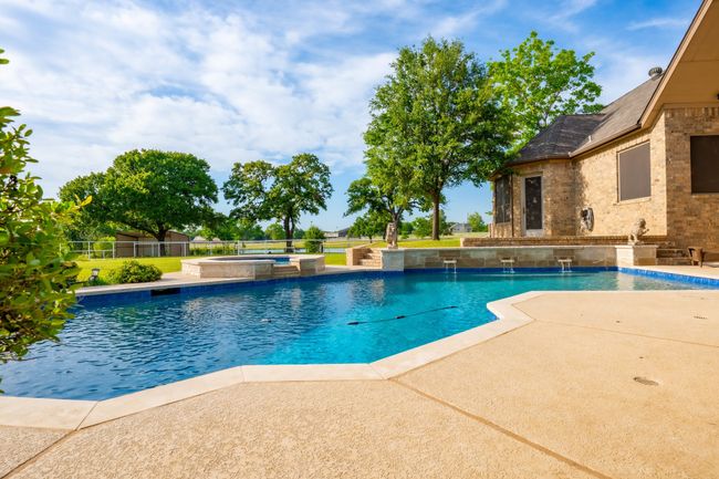 7583 Mountain View Rd, Home with 4 bedrooms, 4 bathrooms and null parking in Aubrey TX | Image 21