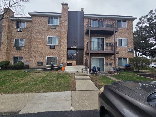 841 W College Blvd, Addison, IL, 60101-1572 | Card Image