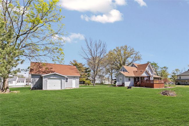 708 N Giddings Ave, House other with 3 bedrooms, 2 bathrooms and 2 parking in Jerseyville IL | Image 12