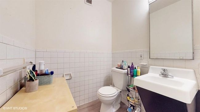 Bathroom 2 | Image 12