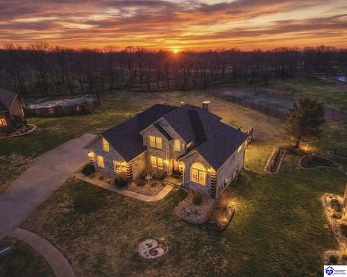 102 Dover Ct, Elizabethtown, KY, 42701-9196 | Card Image