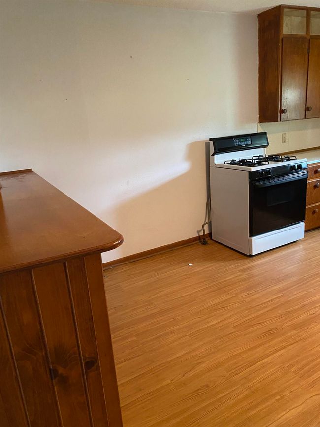 907 Iowa St, House other with 3 bedrooms, 1 bathrooms and null parking in Dysart IA | Image 9
