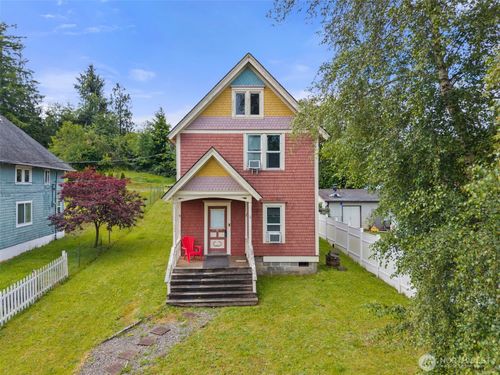 722 E Cowlitz St, South Bend, WA, 98586-8928 | Card Image