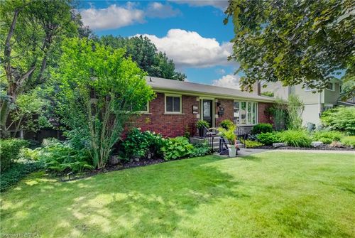 60 Driftwood Dr, Brantford, ON, N3R3K4 | Card Image