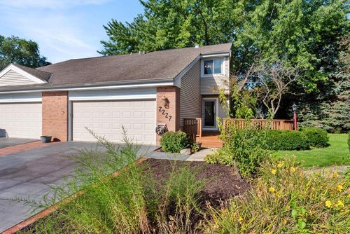 2227 E Excalibur Court, Oak Creek, WI, 53154 | Card Image