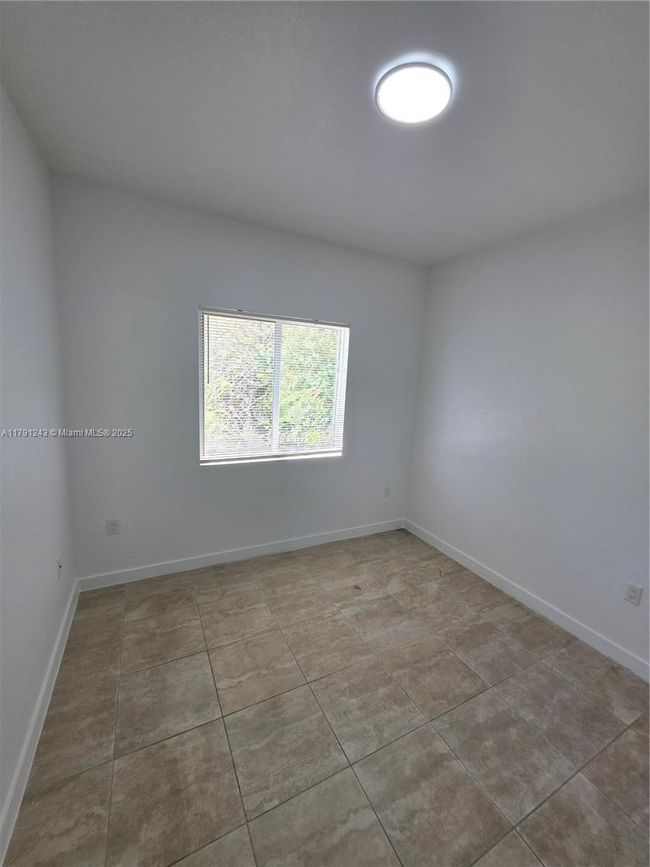 10233 Sw 176 Th St, Home with 3 bedrooms, 2 bathrooms and null parking in Miami FL | Image 20