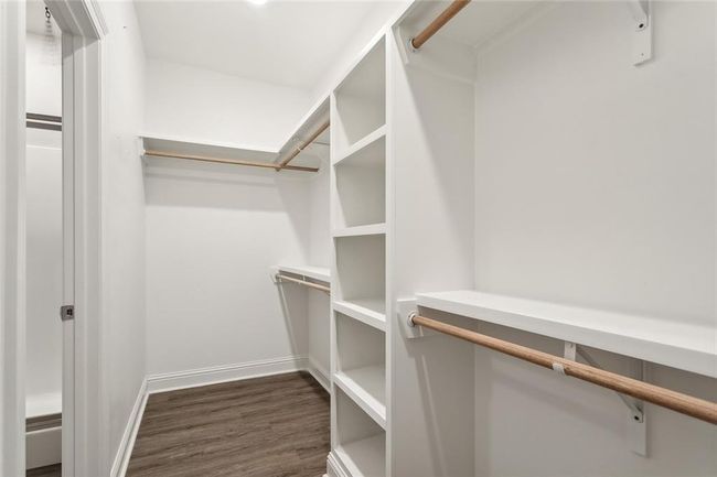 Closet | Image 14