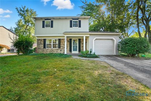 5660 Centerview Dr, Sylvania, OH, 43560-2056 | Card Image