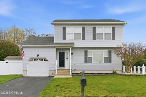 32 Bronia St, Howell, NJ, 07731-3802 | Card Image
