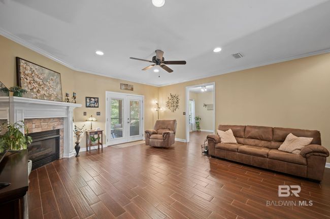 Living Room | Image 13