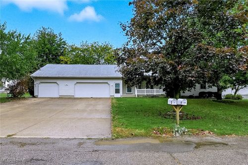 425 Overlook Dr, Rittman, OH, 44270-1029 | Card Image
