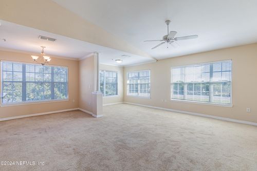 1232-7800 Point Meadows Dr, JACKSONVILLE, FL, 32256-4606 | Card Image