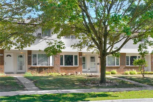 231 Fergus Ave, Kitchener, ON, N2A2H6 | Card Image