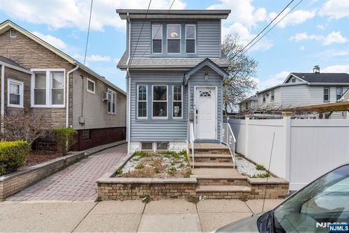8423 Newkirk Ave, North Bergen, NJ, 07047-4348 | Card Image
