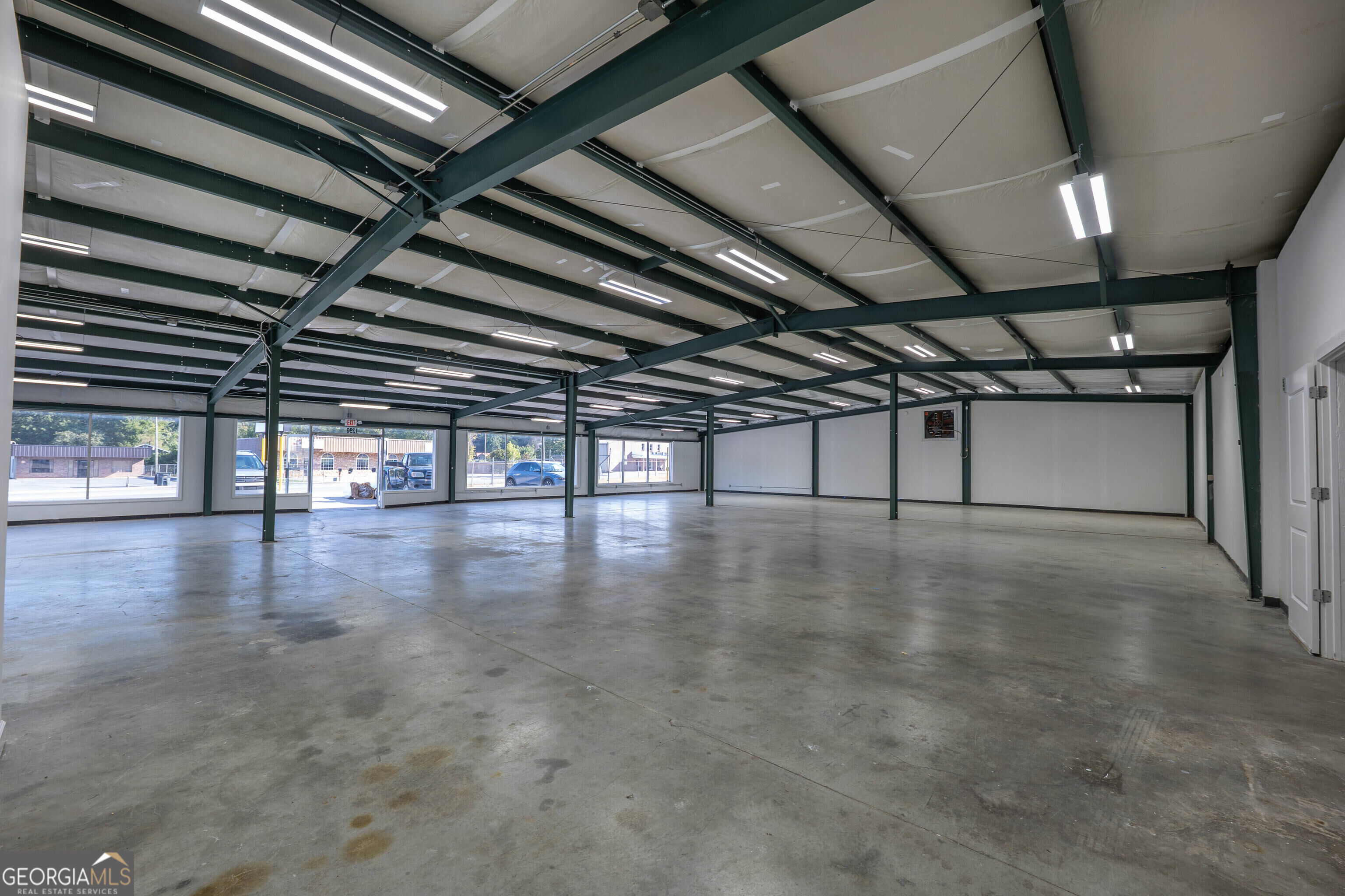 Commercial Sale in Calhoun 5