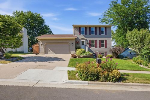 718 Christiansen Way, STOUGHTON, WI, 53589 | Card Image