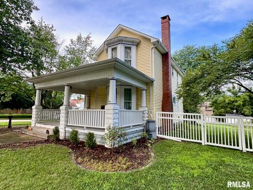 302 N Rose St, Elmwood, IL, 61529-9631 | Card Image