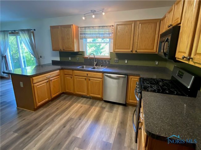 Kitchen | Image 11
