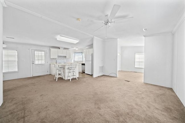 641 Hyacinth Cir, House other with 2 bedrooms, 2 bathrooms and null parking in Barefoot Bay FL | Image 7