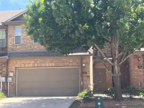 468 Hunt Dr, Lewisville, TX, 75067-8204 | Card Image