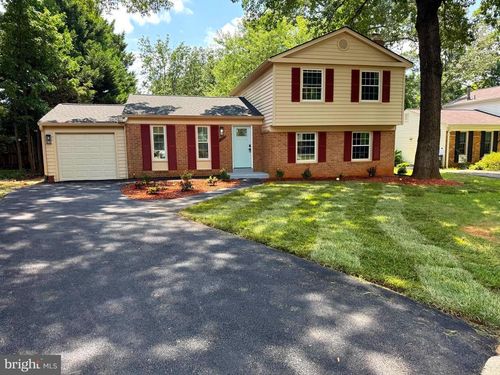 10449 Calumet Grove Dr, FAIRFAX, VA, 22032-3807 | Card Image