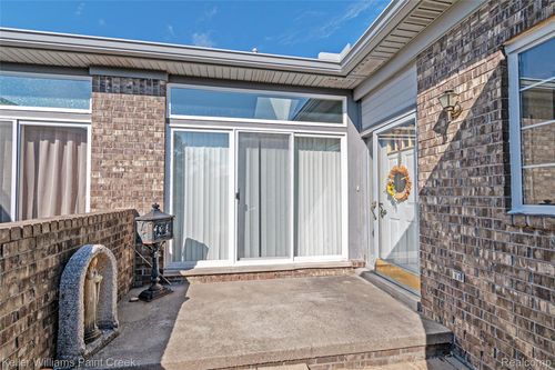 48619 Sugarbush Ct, Shelby Township, MI, 48315-4285 | Card Image